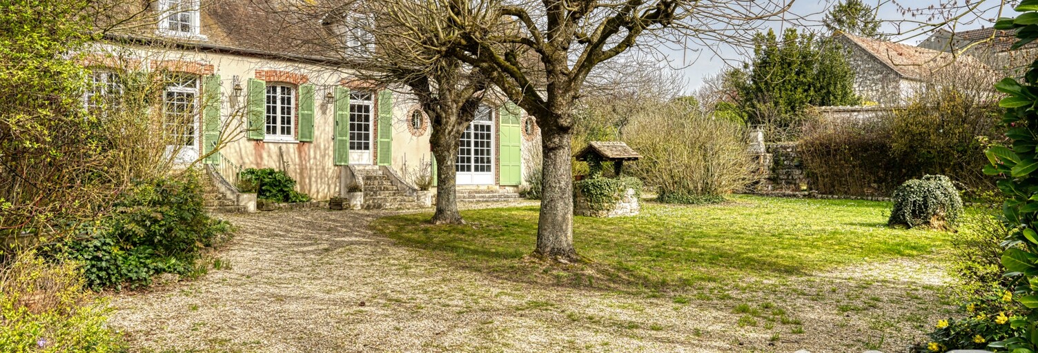 Maison 7 Pièces 187 m² à vendre à Courcelles-en-Bassée (77126)