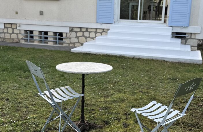 Vente Maison/villa 9 pièces — photo 3