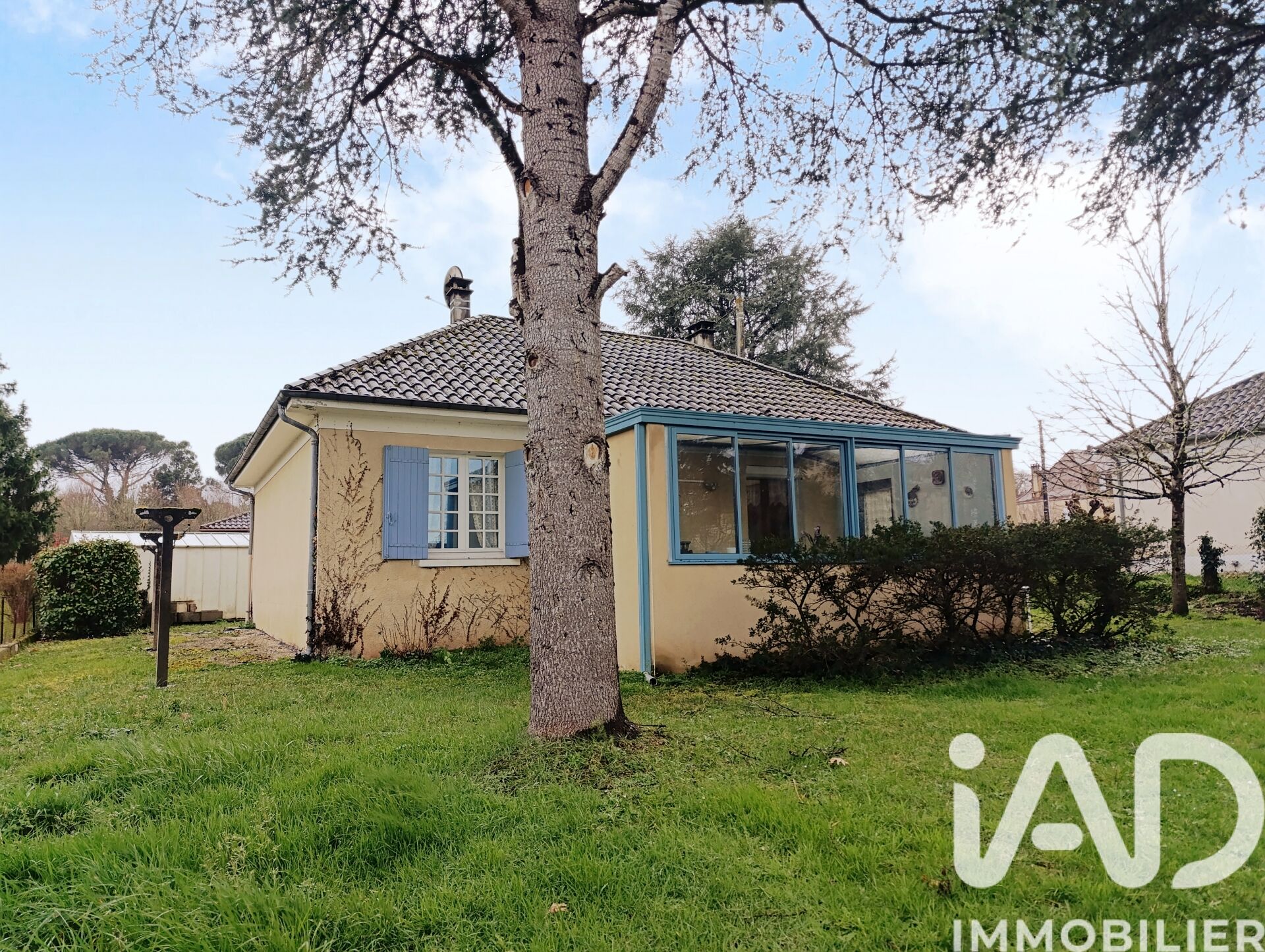 Le-Buisson-De-Cadouin - 83m² - 4p. - 2ch.