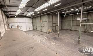 Commerce  850 m² à vendre à Bordeaux (33300)