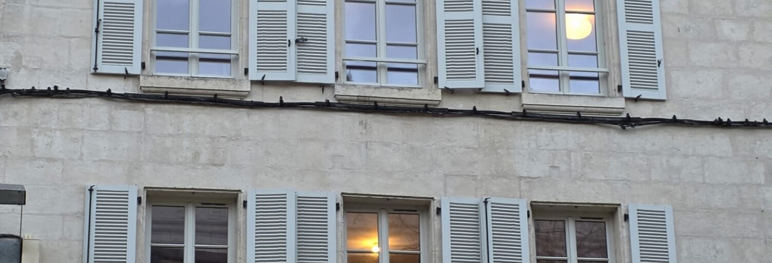 Immeuble  121 m² à vendre à Niort (79000)