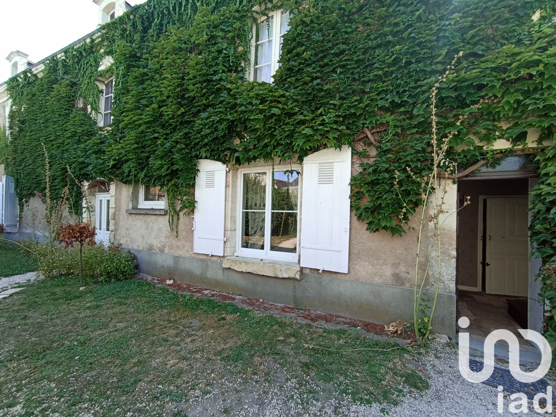 L-Ile-Bouchard - 328m² - 5p. - 4ch.
