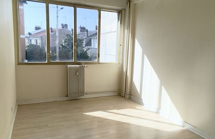 Vente Appartement 3 pièces — photo 3