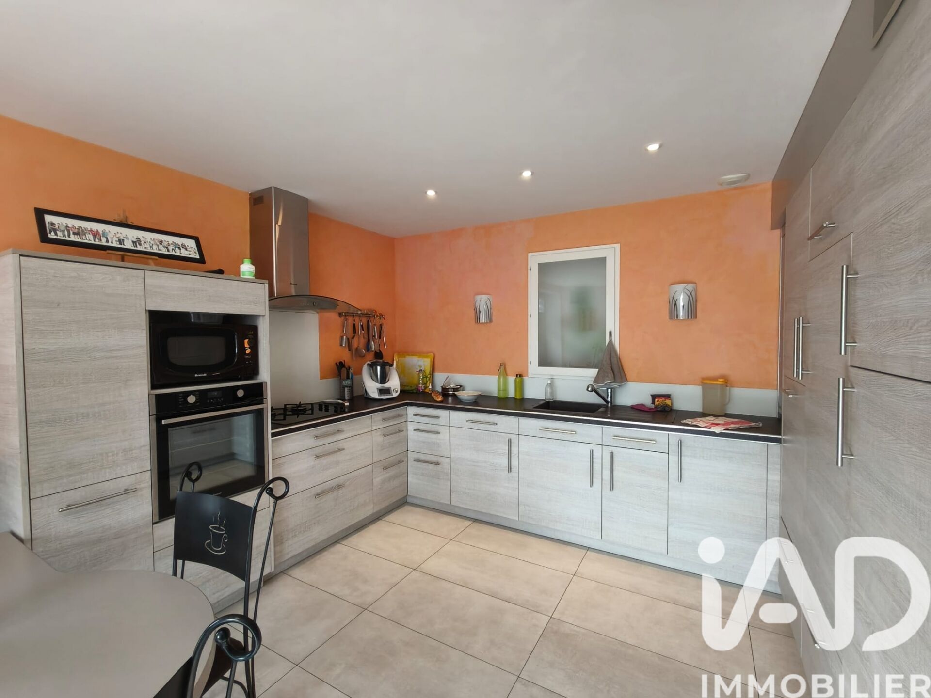 Vente Maison/villa 8 pièces - Photo 2