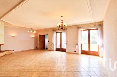 Maison 9 pièces 160000 €
