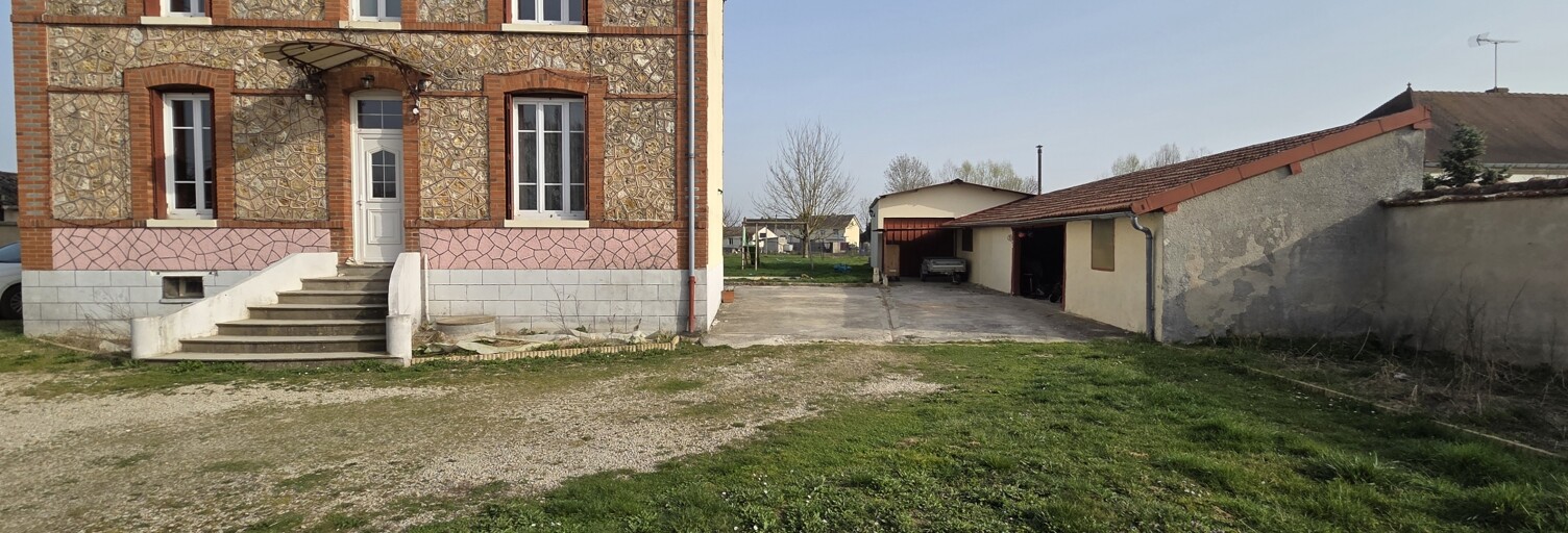 Maison 4 Pièces 100 m² à vendre à Gélannes (10100)