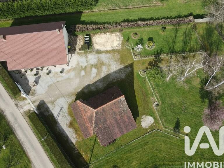Vente Maison/villa 8 pièces — photo 1