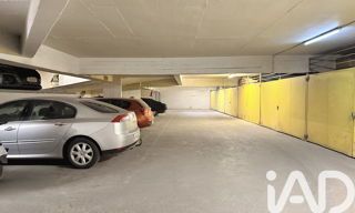 Garage  300 m² à vendre à Paris 18 (75018)
