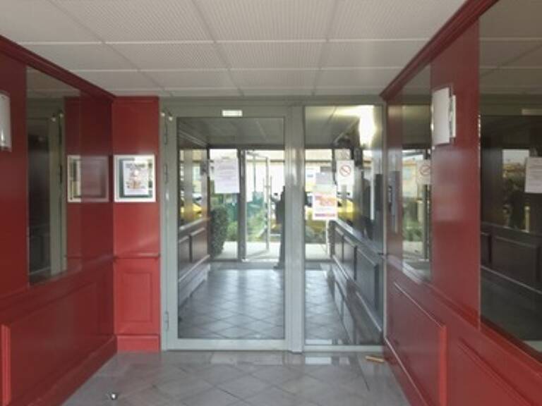 vinassan apprt t3 piscine sécurisée — photo 1