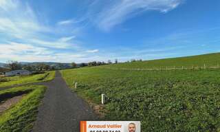 Terrain  806 m² à vendre à Saint-Martin-d'Estréaux (42620)