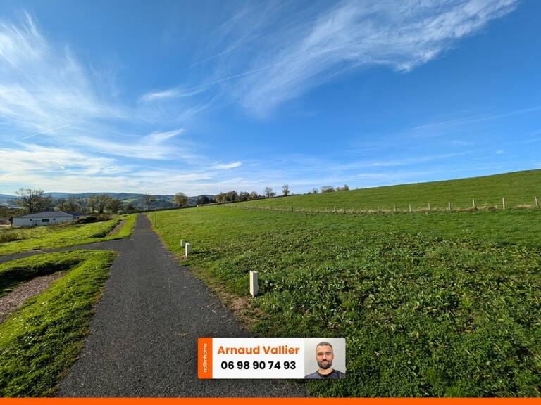 Terrain constructible et viabilisé de 796 m² à SAINT MARTIN D'ESTREAUX (42) — photo 1