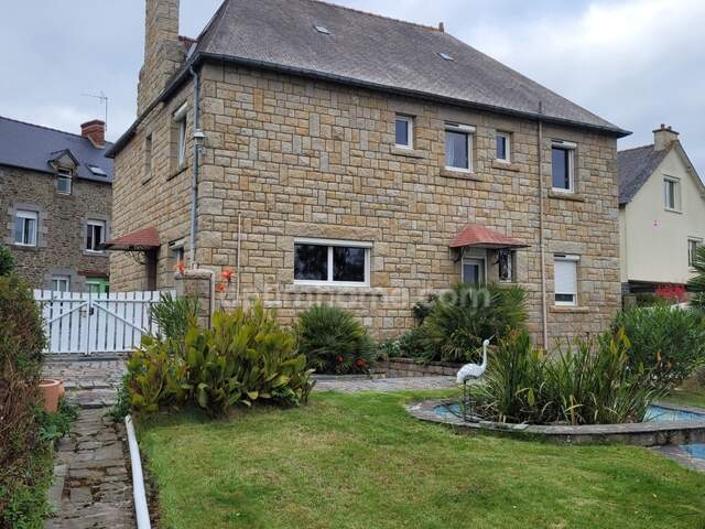 Maison en pierre  à vendre en Bretagne  centre de  Meillac près de Combourg  7 pièces — photo du bien