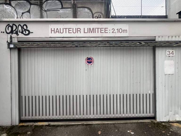 GARAGE - 34 rue Gal FERRIE — photo 1