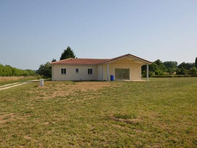 A vendre, Gers, secteur de Condom : Maison de plain-pied neuve, très économe, 4 chambres, garage et jardin de 2 851m². Proche des commodités et services de base d'un village — photo du bien