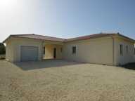 A vendre, Gers, secteur de Condom : Maison de plain-pied neuve, très économe, 4 chambres, garage et jardin de 2 851m². Proche des commodités et services de base d'un village — photo 2