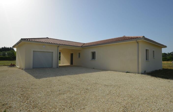 A vendre, Gers, secteur de Condom : Maison de plain-pied neuve, très économe, 4 chambres, garage et jardin de 2 851m². Proche des commodités et services de base d'un village — photo 2