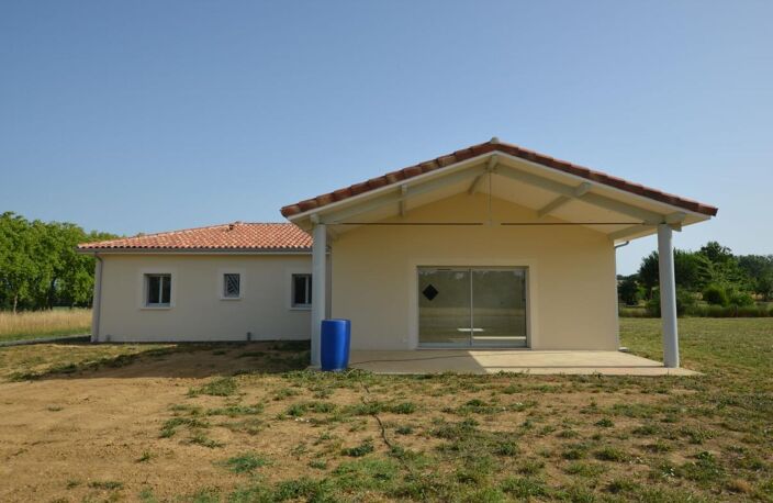 A vendre, Gers, secteur de Condom : Maison de plain-pied neuve, très économe, 4 chambres, garage et jardin de 2 851m². Proche des commodités et services de base d'un village — photo 4