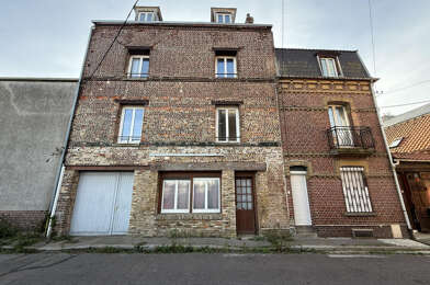 Immeuble  266300 €