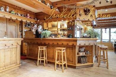 Commerce 14 pièces 548800 €