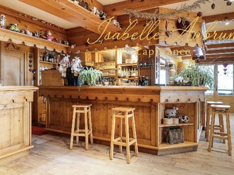 Fonds de commerce Hôtel - Restaurant à vendre LE GRAND BORNAND (74) — photo 1