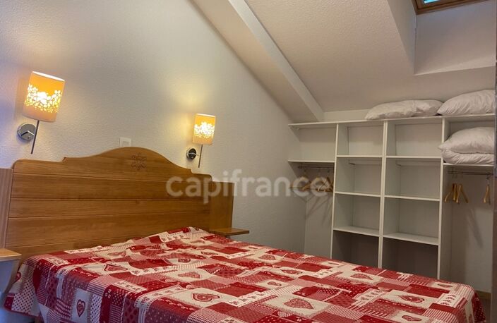 En Savoie (73), à vendre station de ski, Domaine Galibier Thabor 1800, T2, balcon, piscine, belle vue — photo 2