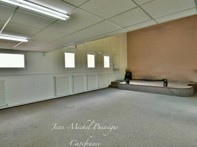 Dpt Haute Garonne (31), à vendre SAINT GAUDENS Local Professionnel 170m2 + Stationnement Aérien — photo 1