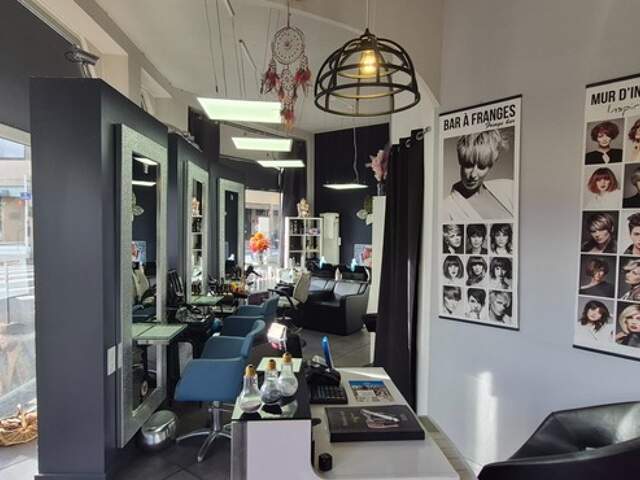Fonds de commerce de coiffure à vendre à CLERMONT FERRAND (63) — photo du bien