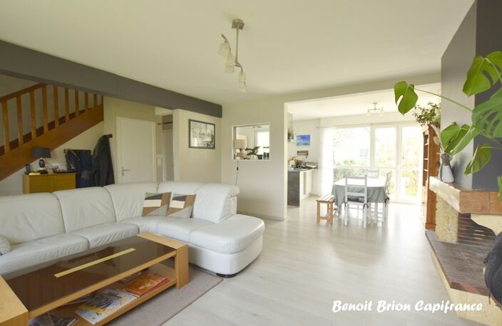 Maison familiale rénovée – 135 m² – 6 chambres – sous-sol complet – terrain 747 m² — photo 3