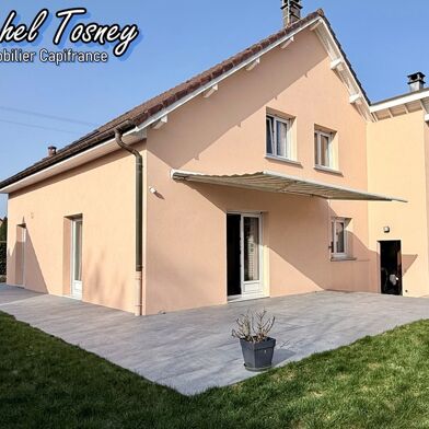 Maison 7 pièces 372000 €