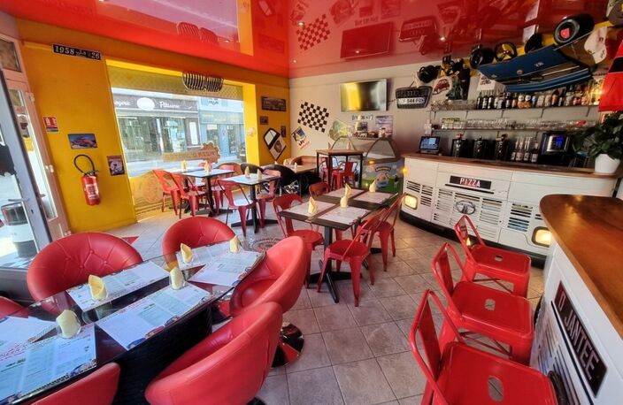 LE CHATEAU D'OLERON (17) emplac N°1 cœur de ville A Vendre le Fonds de Commerce charmante PIZZERIA très réputée — photo 2