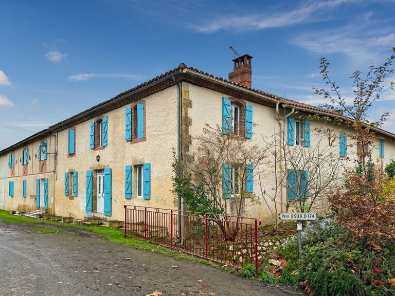 Immeuble de rapport - 580 m2 - RIGUEPEU - 4 logements avec jardin — photo 1