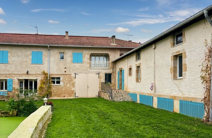 Immeuble de rapport - 580 m2 - RIGUEPEU - 4 logements avec jardin — photo 2