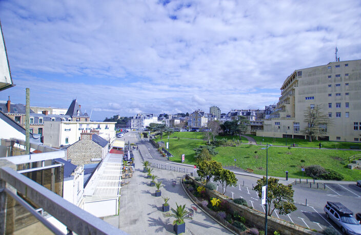 Appartement duplex vue mer dernier étage - Dinard centre-vil — photo 2