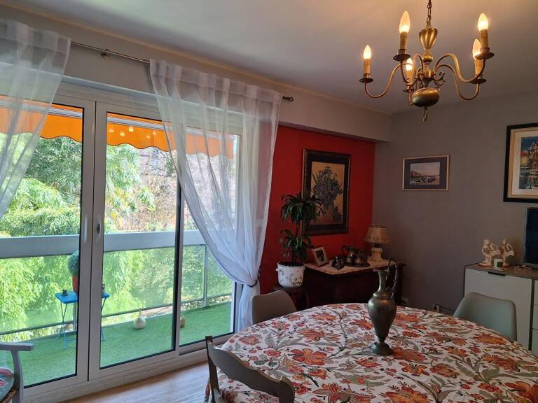 Appartement À Vendre — photo 1