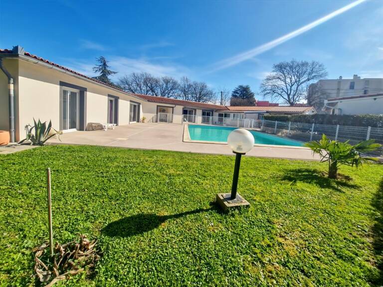 MAISON - 4 CHAMBRES - SPACIEUX - LUMINEUX - CALME - JARDIN - TERRASSE - GARAGE - MODERNE - PISCINE -RAMONVILLE — photo 1