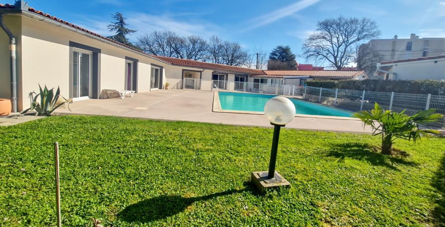 MAISON - 4 CHAMBRES - SPACIEUX - LUMINEUX - CALME - JARDIN - TERRASSE - GARAGE - MODERNE - PISCINE -RAMONVILLE — photo 1