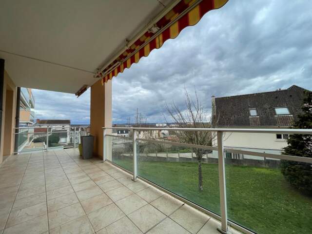 Appartement À Vendre — photo du bien