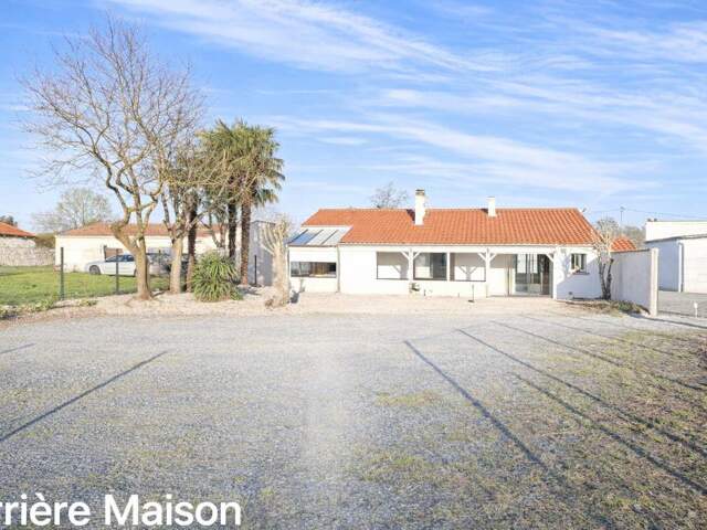 Maison Charron 5 pièce(s) 145 m²  jardin 760 m2 — photo du bien