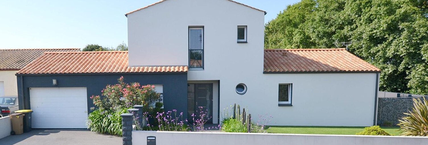 Maison 7 Pièces 180 m² à vendre à Les Achards (85150)