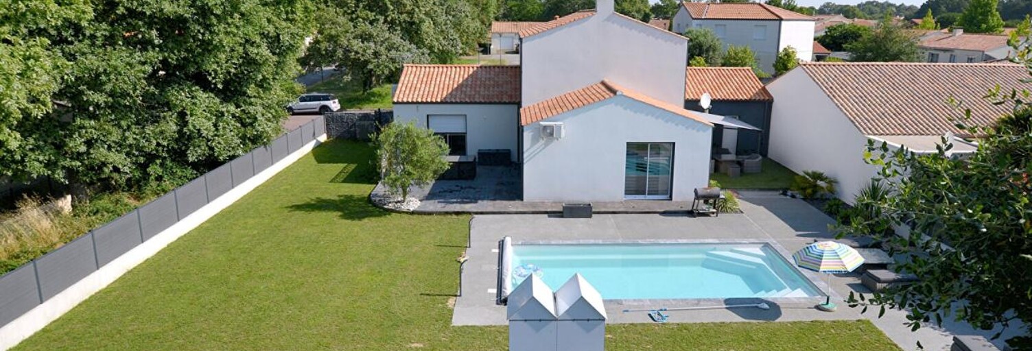 Maison 7 Pièces 180 m² à vendre à Les Achards (85150)
