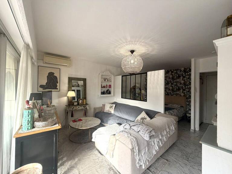 Cannes Studio transformable en T2 33m2 +13m2 Terrasse — photo 1
