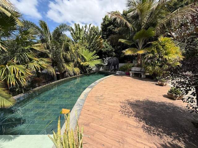 Charmante villa à l'Entre Deux avec piscine — photo du bien