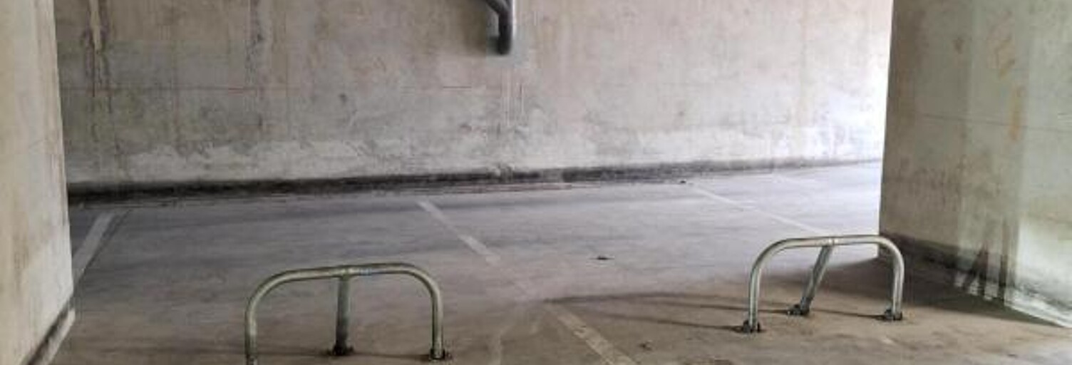 Garage  12 m² à louer à Le Pontet (84130)