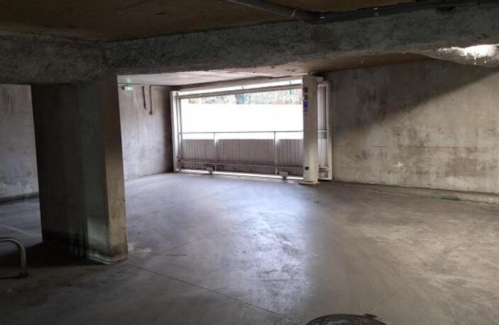 Place de parking couverte 27€ + TVA — photo 3