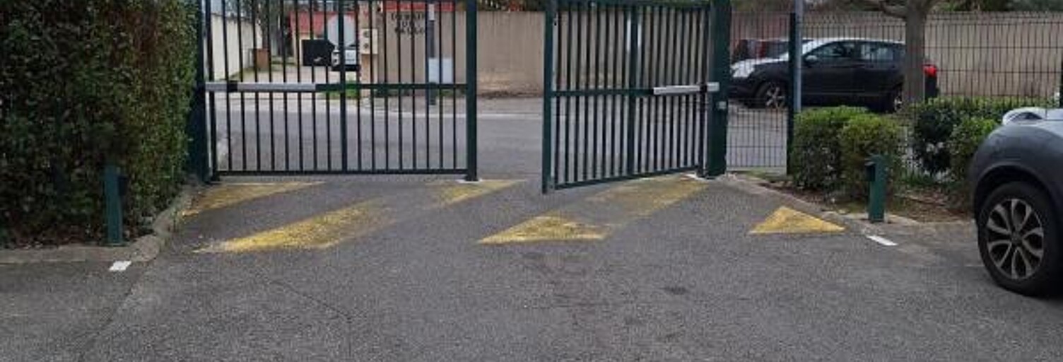 Garage  12 m² à louer à Le Pontet (84130)