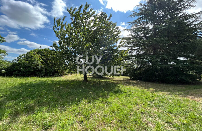 Terrain plat au coeur du village — photo 2