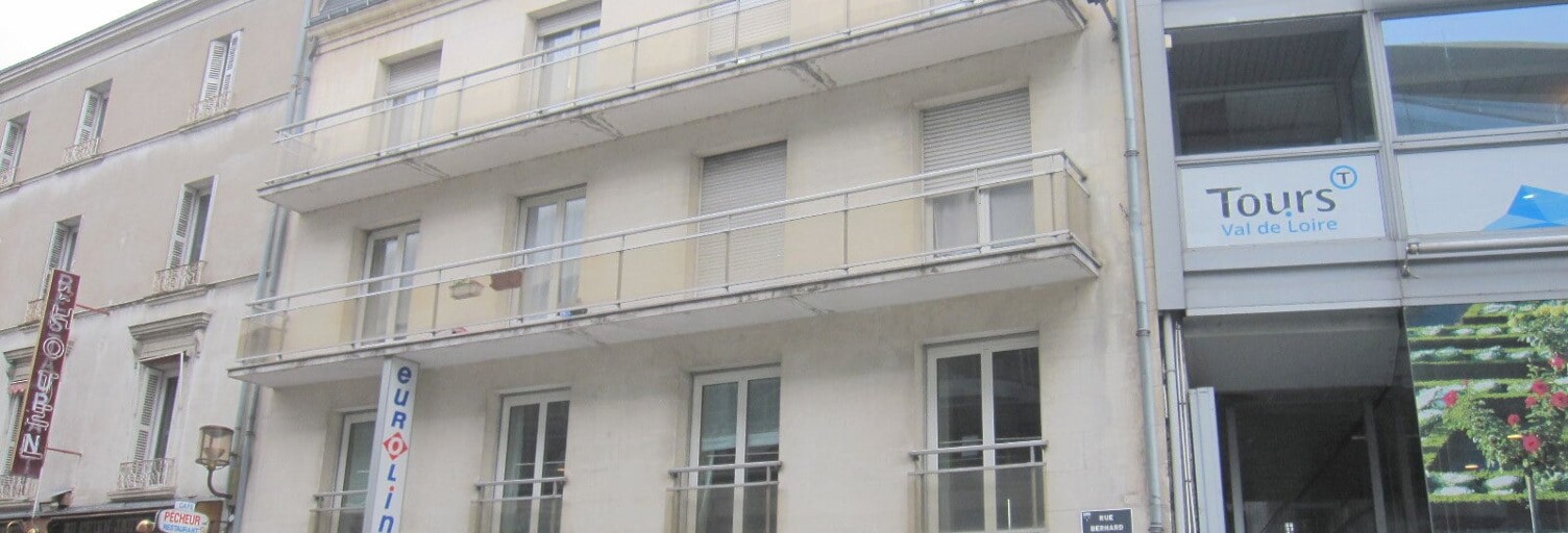 Garage   m² à louer à Tours (37000)