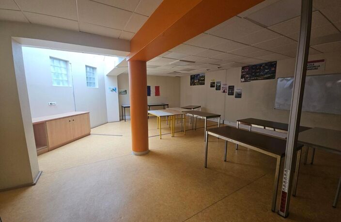 Vente bureau  393 m² Tours (37000) — photo 2