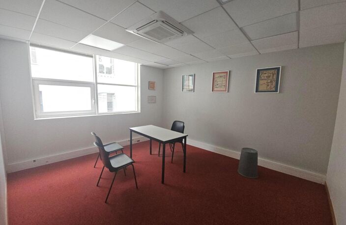 Vente bureau  393 m² Tours (37000) — photo 3