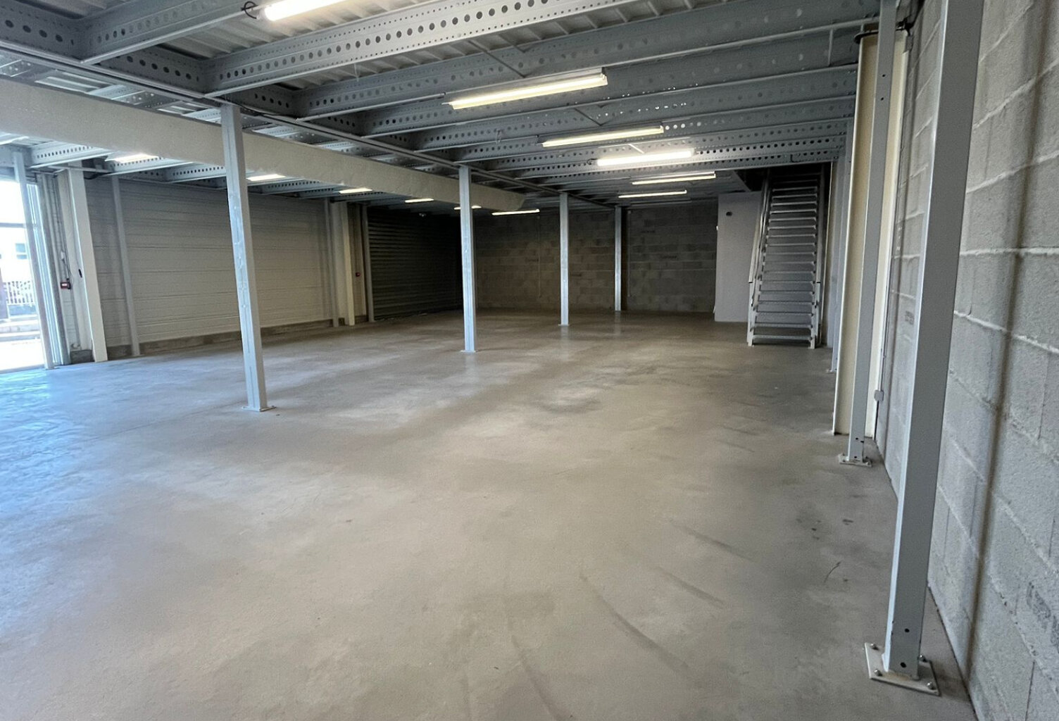 Local commercial environ 400m2 sur la commune de Davézieux — photo 1